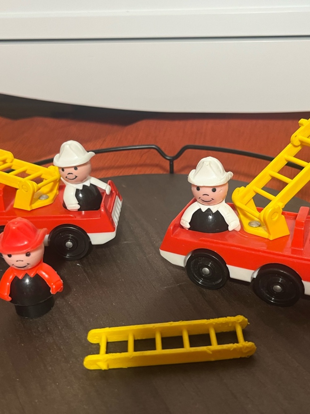 Vintage fisher price Red & Yellow Fire Truck Toy Set - Picture 3 of 4